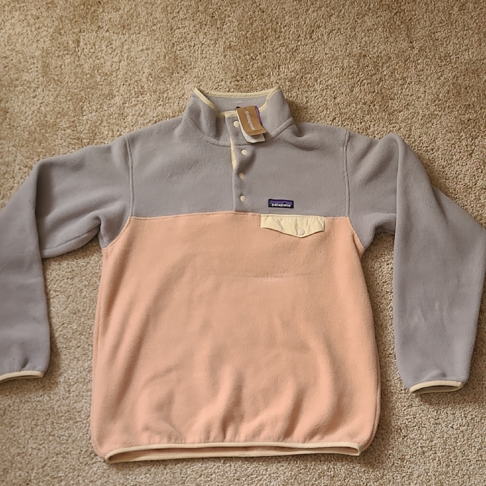 Patagonia Two-Tone Fleece Pullover in Gray and Peach